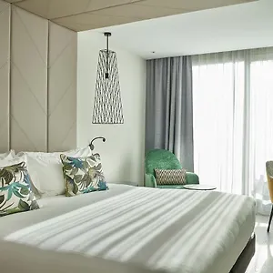 https://vincci-larios-diez.hotelsinnerja.org